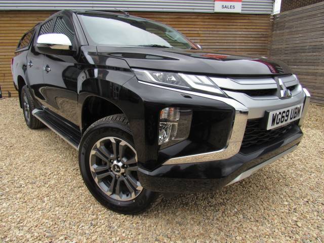 Mitsubishi L200 2.3 Double Cab DI-D 150 Warrior 4WD Pick Up Diesel BLACK