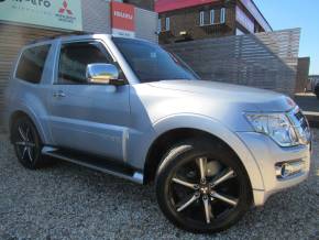 MITSUBISHI SHOGUN 2016 (16) at Livery Dole Exeter
