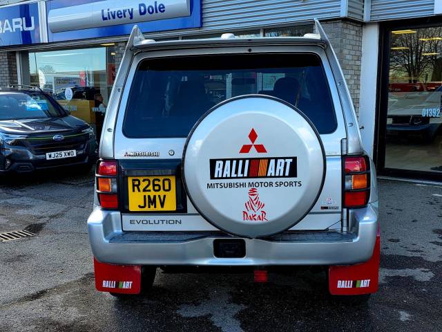 2002 Mitsubishi Pajero EVOLUTION DAKAR 3.5V6